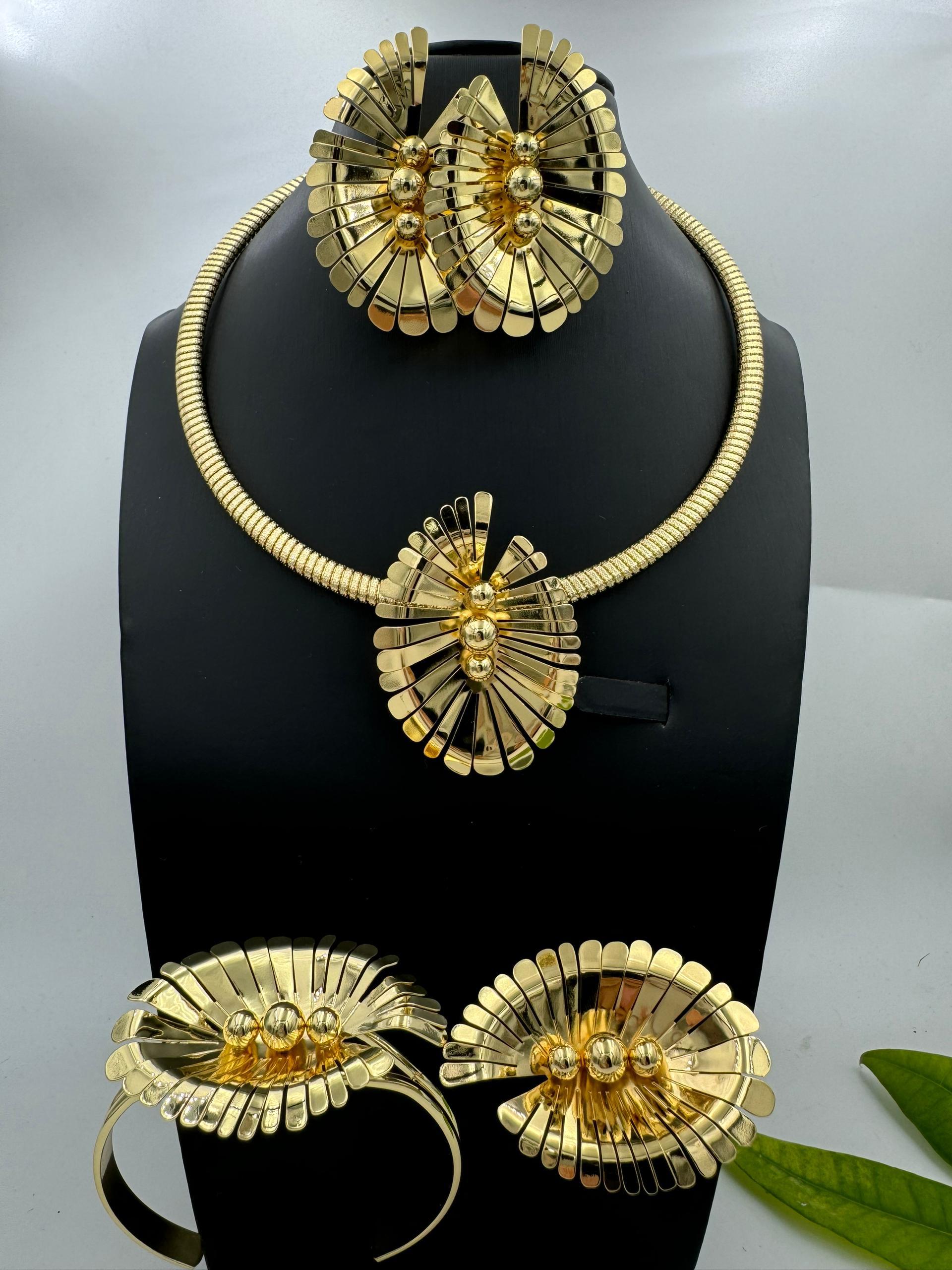 Gold Jewelry Set